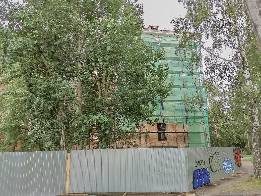 В Северодвинске ремонтируется 68-летнее здание горбольницы №1
